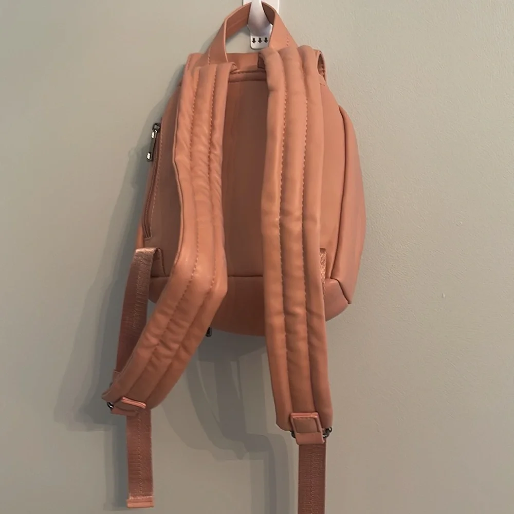 Small backpack - Picture 2 of 4